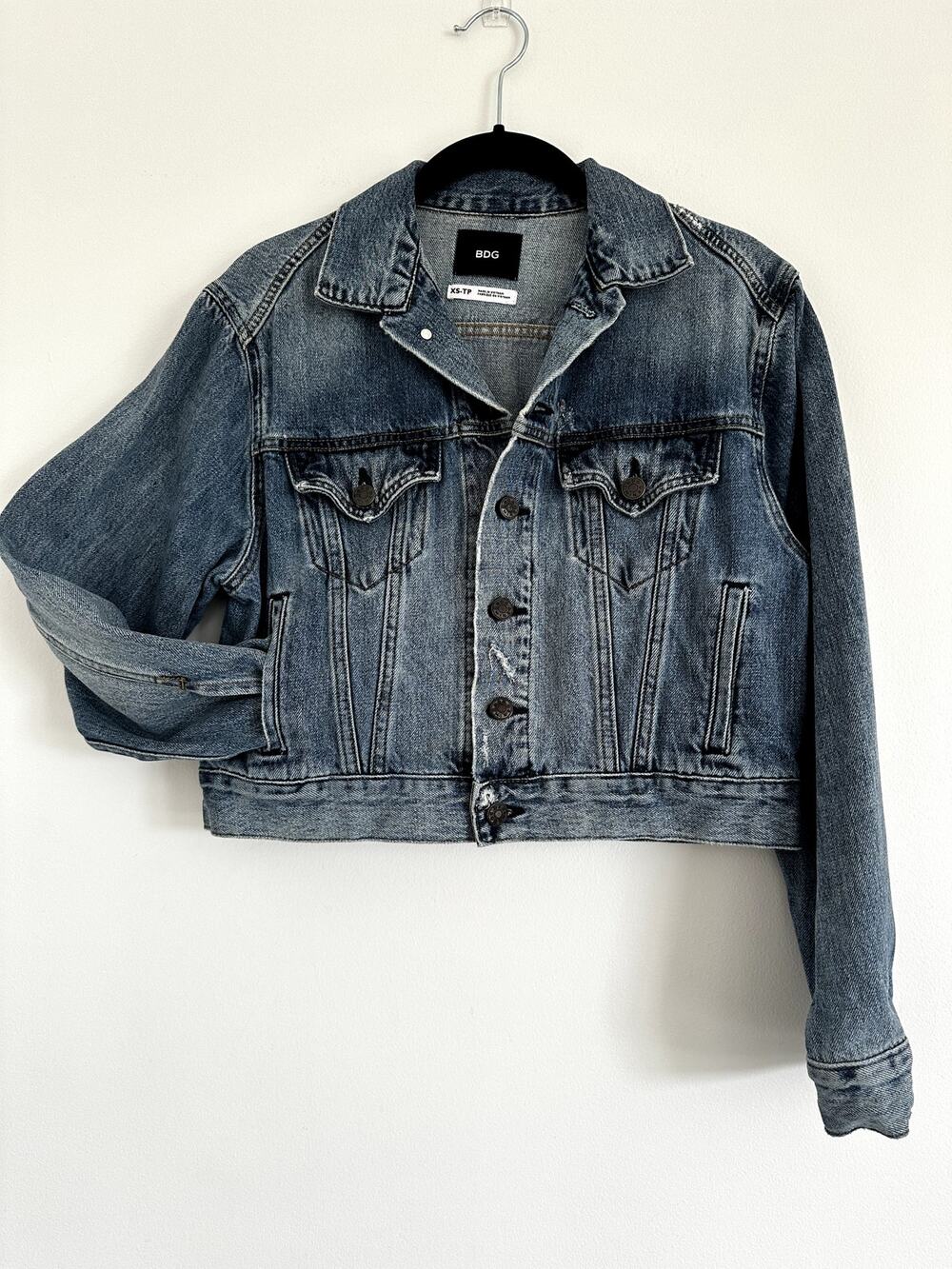 Urban Outfitters BDG Cropped Denim Jacket Medium Wash Blue Jean Women's XS